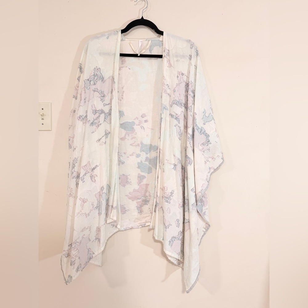 Urban Outfitters Textured Camo Kimono